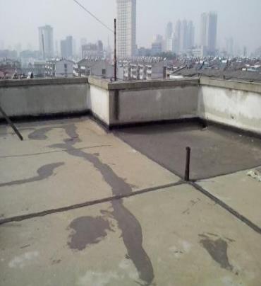 水富漏水维修 楼顶漏水是什么原因，楼顶漏水维修方法是什么?